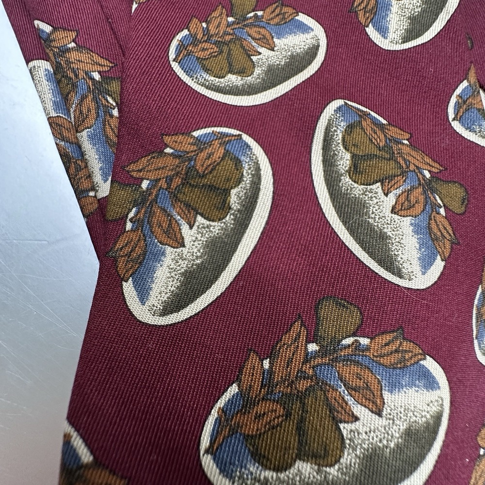 Vintage Claiborne Burgundy Novelty Tie Autumn‎ Acorn Pattern